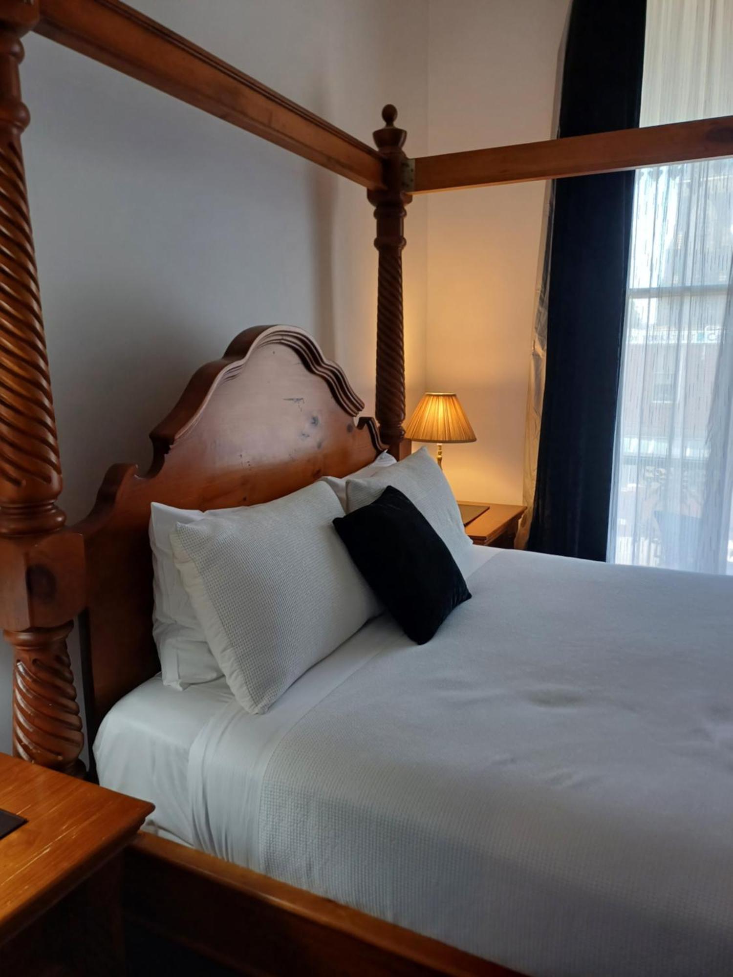 Art Hotel On York Лонсестън Екстериор снимка