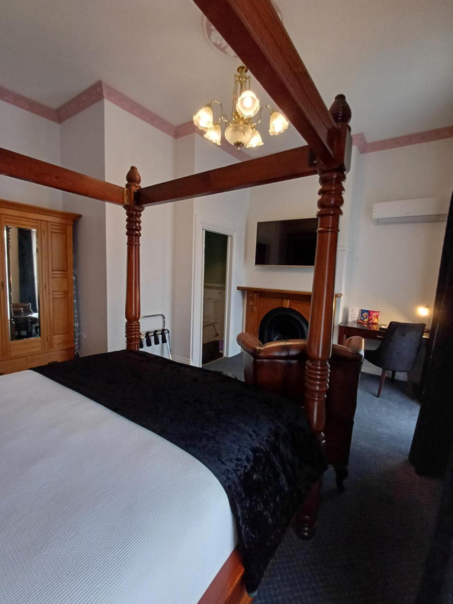 Art Hotel On York Лонсестън Екстериор снимка